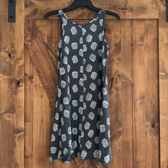 Cat and Jack Gray Sleeveless‎ Dress with Geometric Pattern Girls size 14/16 XL - Picture 3 of 3